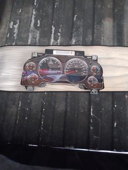 Chevy Tahoe CLUSTER
