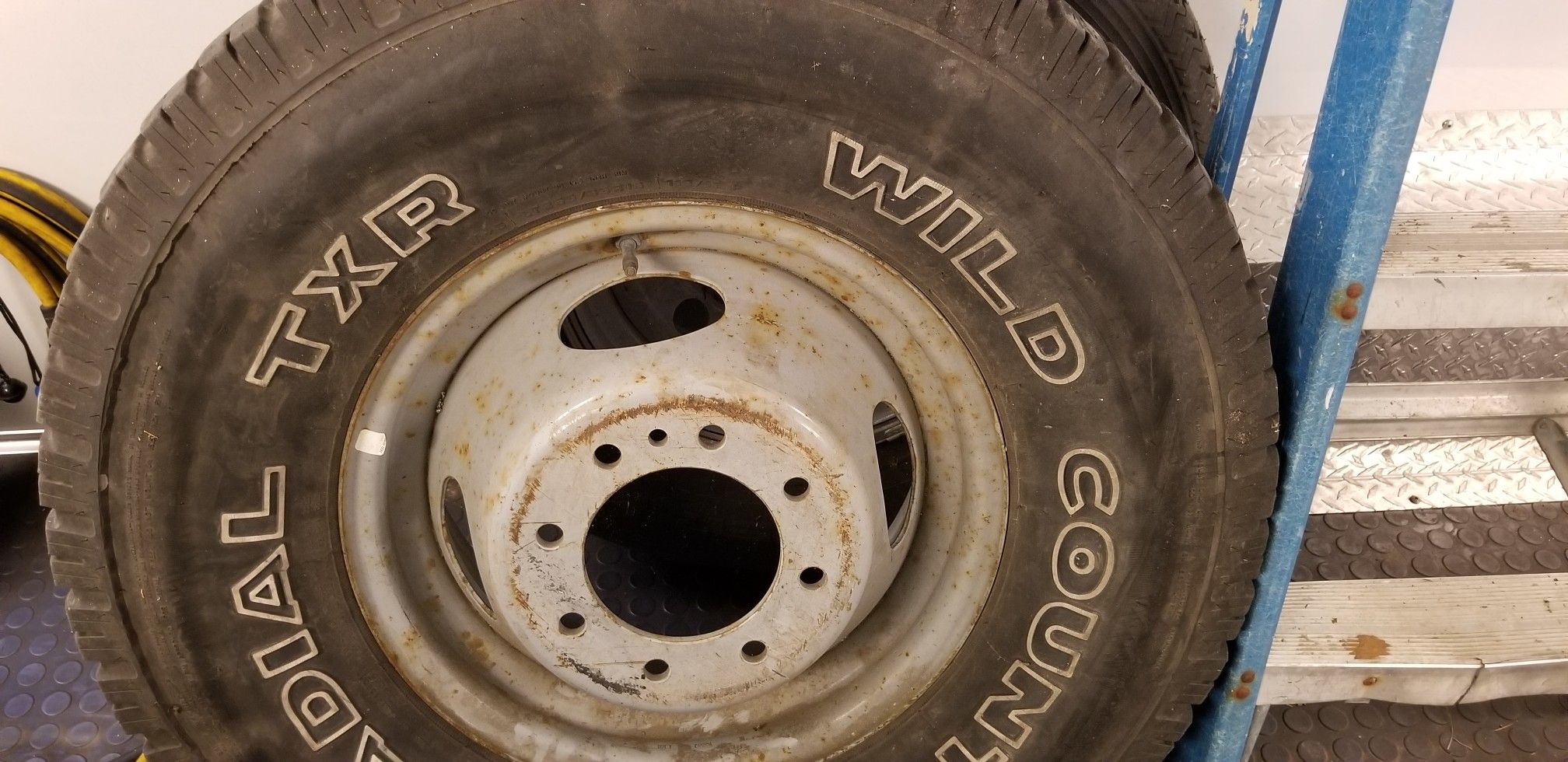 Free Ford 350 Dually Steel Rim And Tire