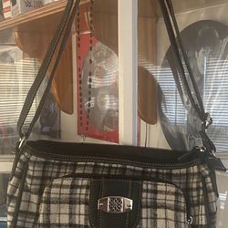 Black & White Pocketbook 