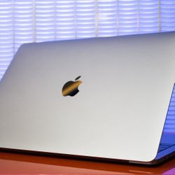 Macbook Air 13" Laptop 