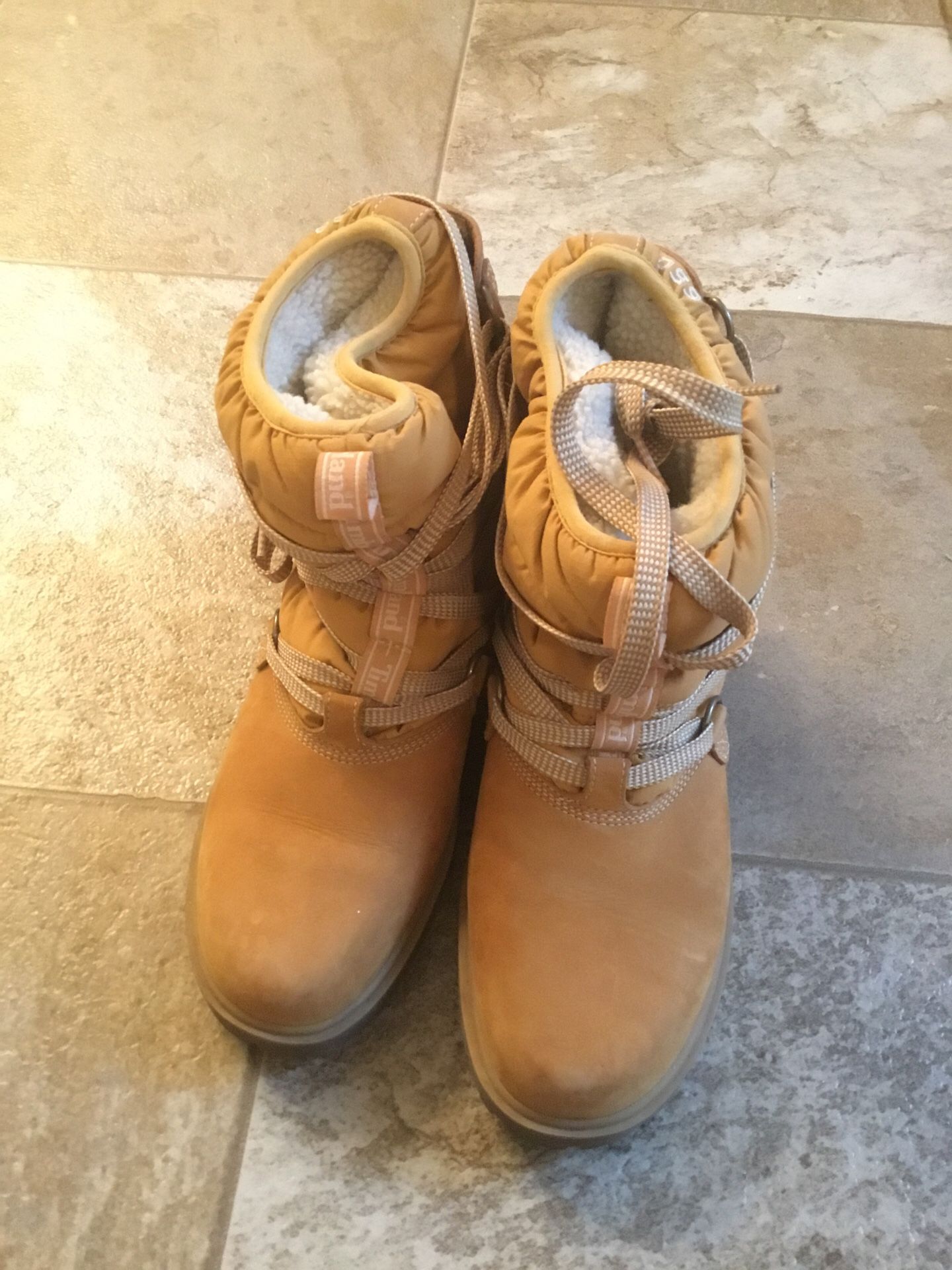 Women Timberland Boots size 8 1/2