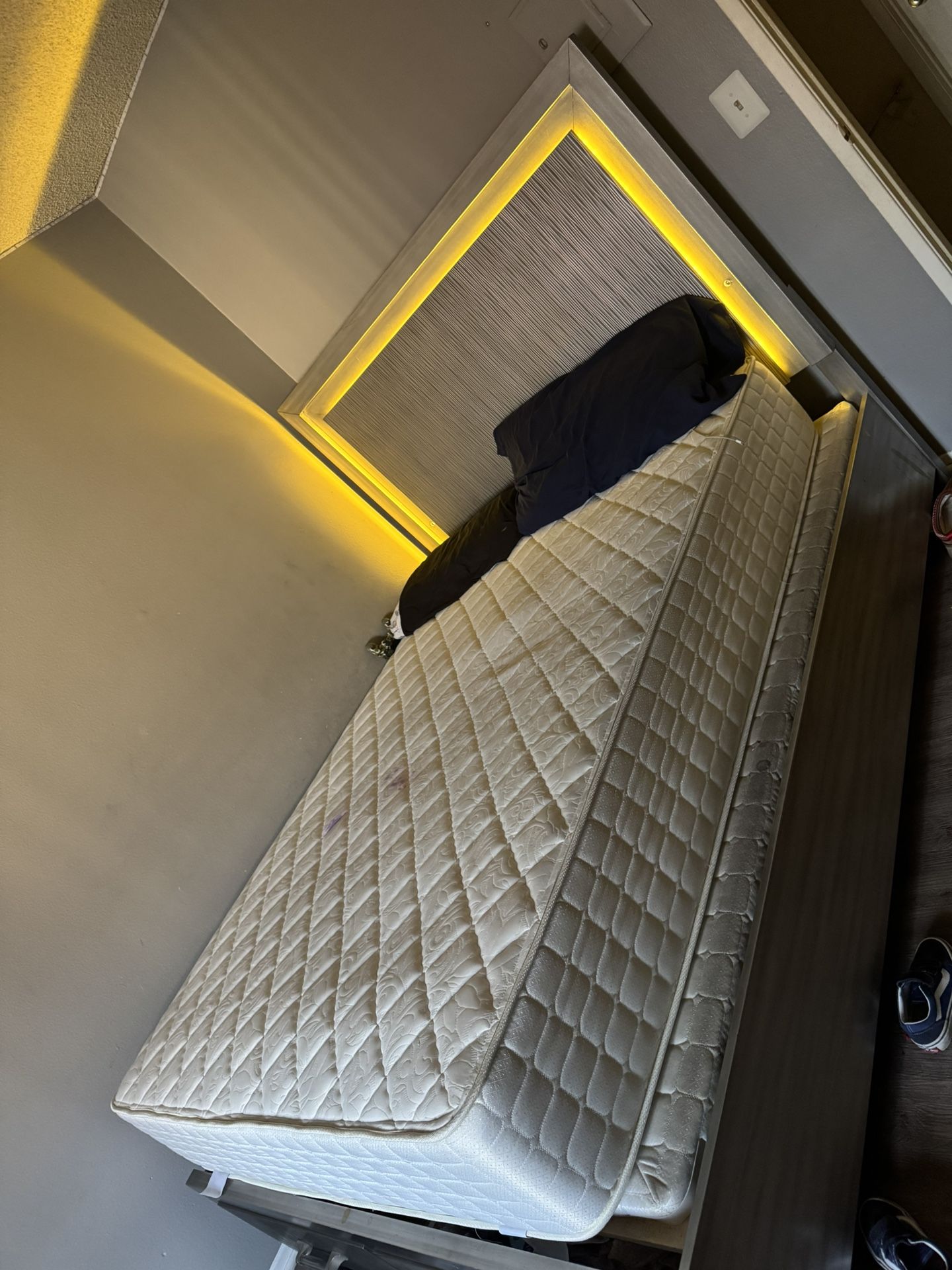 King Size Headboard With LED Light