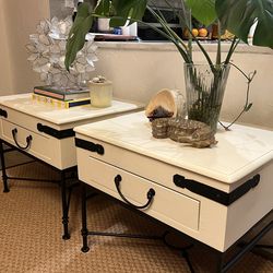 Set of 2 Nightstands/Side Tables