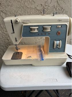 Classic Singer Stylist 776 sewing machine