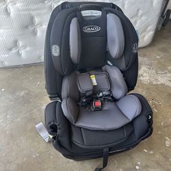 Slightly Used Car seat Graco 4 In 1 Newborn-10yr Old 