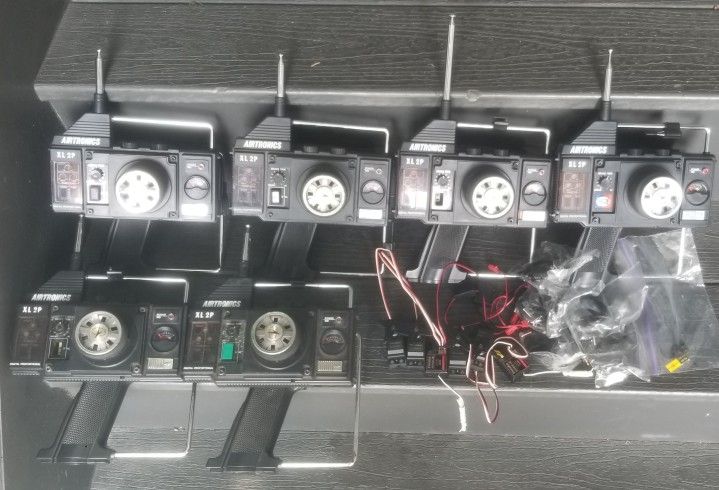 Vintage Collection of Airplane Hobby Memorabilia