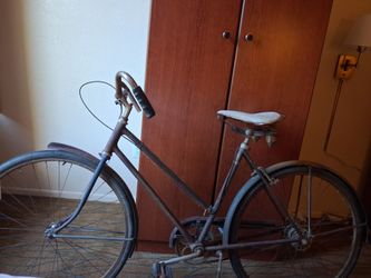 New world vintage, 26 inch, ladies Schwinn, bicycle, all original