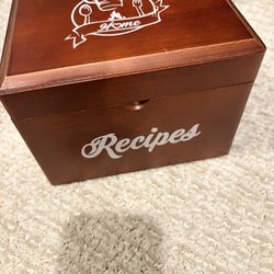 NEW RECIPE BOX WITH CARDS 