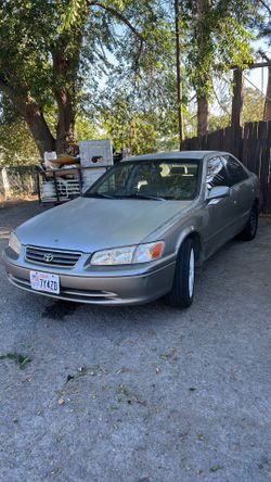 2000 Toyota Camry