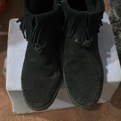 UGG ladies  Moccasins Size 8