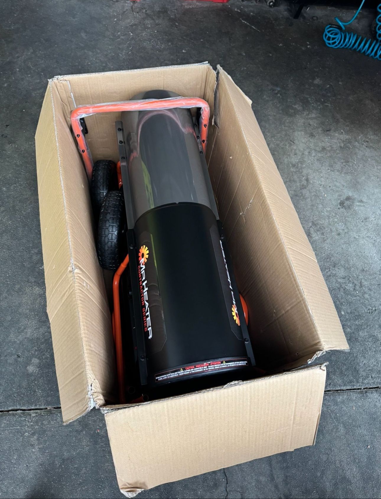 Heater Contractor Series 140,000 BTU Black Forced Air Kerosene