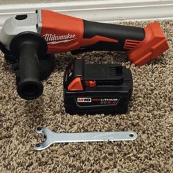 Milwaukee M18   Grinder  y bateria  XC5.0 