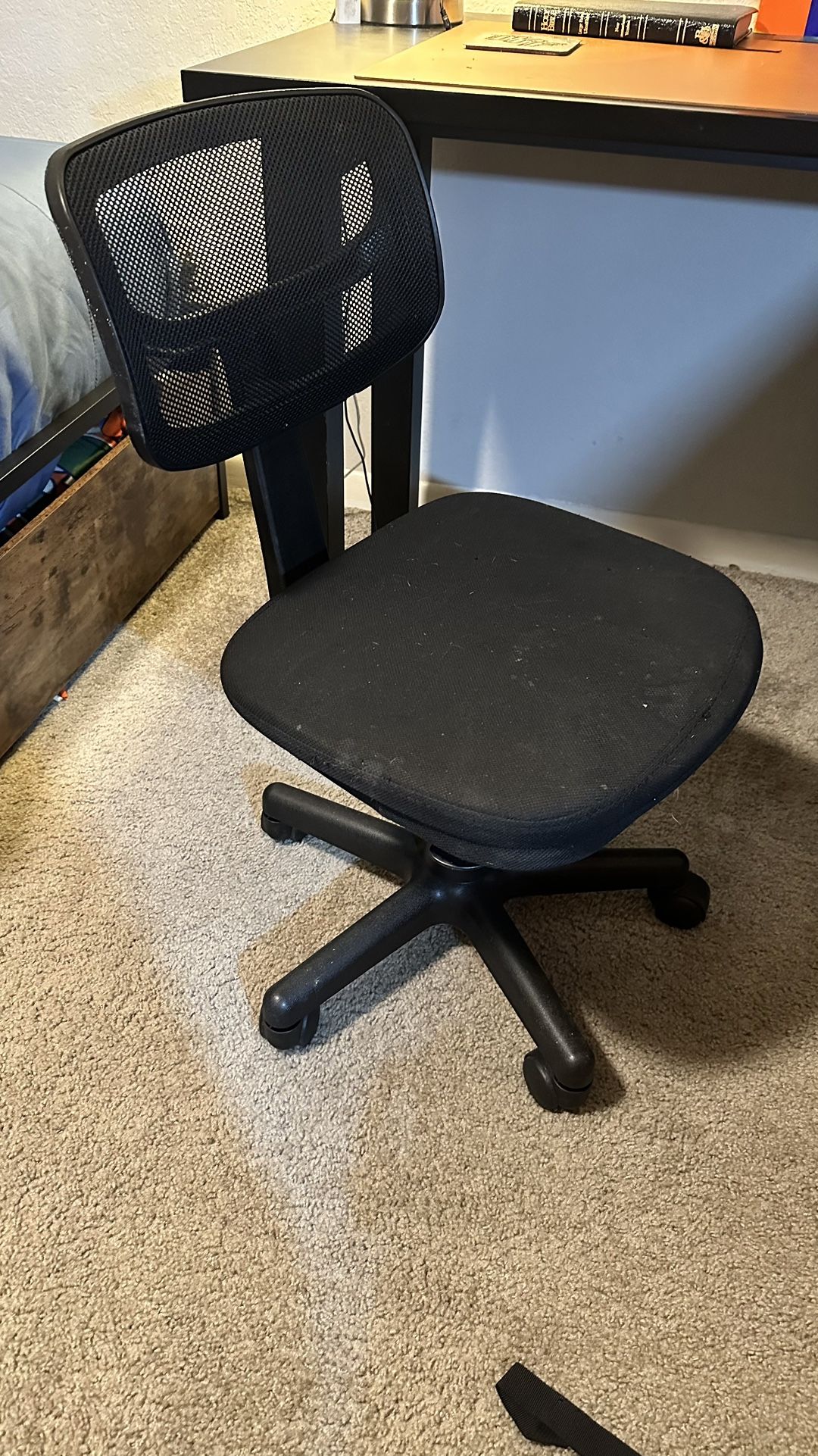 Black Ergonomic Mesh Desk Chair – Breathable & Adjustable | Home Office Ready