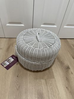 Basket NWT