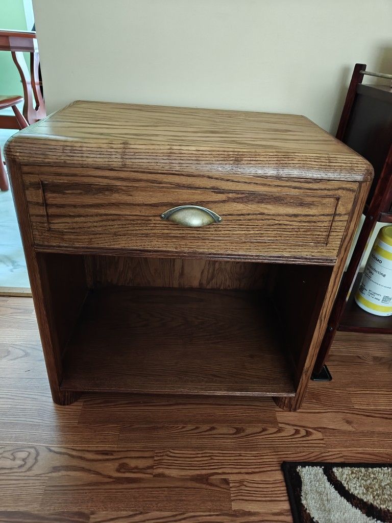 Oak Night Stand 