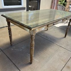 Dining table vintage style 