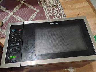 Magic Chef Stainless Steel Countertop Microwave – Works Great