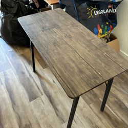 Rustic Wood Desk with Black Metal Legs – Modern Farmhouse Style