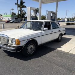 1979 Mercedes-Benz 300