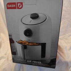 Dash Compact Air Fryer 