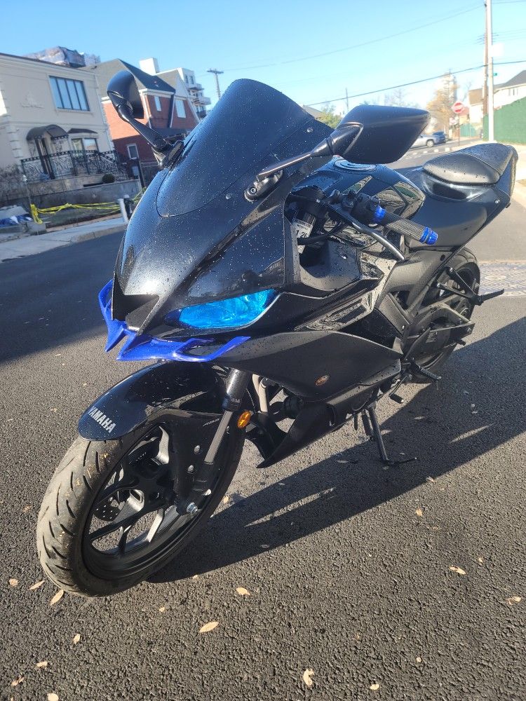 2025 Yamaha YZF-R3