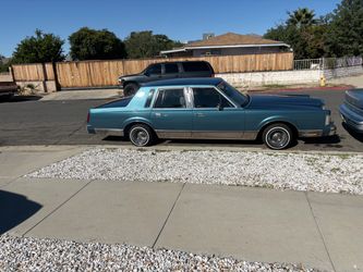 1986 Lincoln Town Car