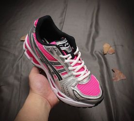ASIC Gel Lyte pink trainers