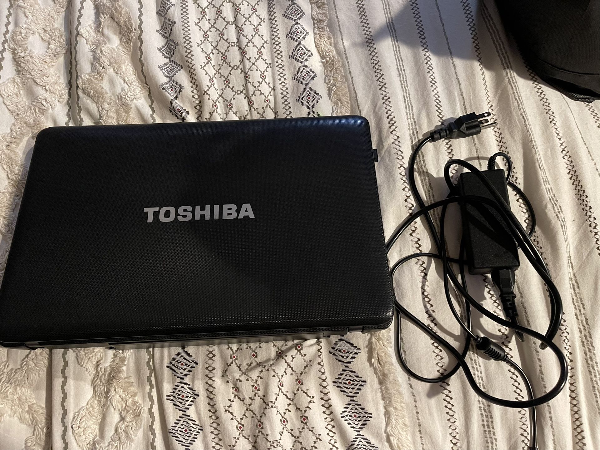 Toshiba Satellite Laptop With Charger