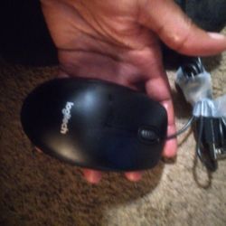 Wireless Mouse With Chip To Insert Into Computer 