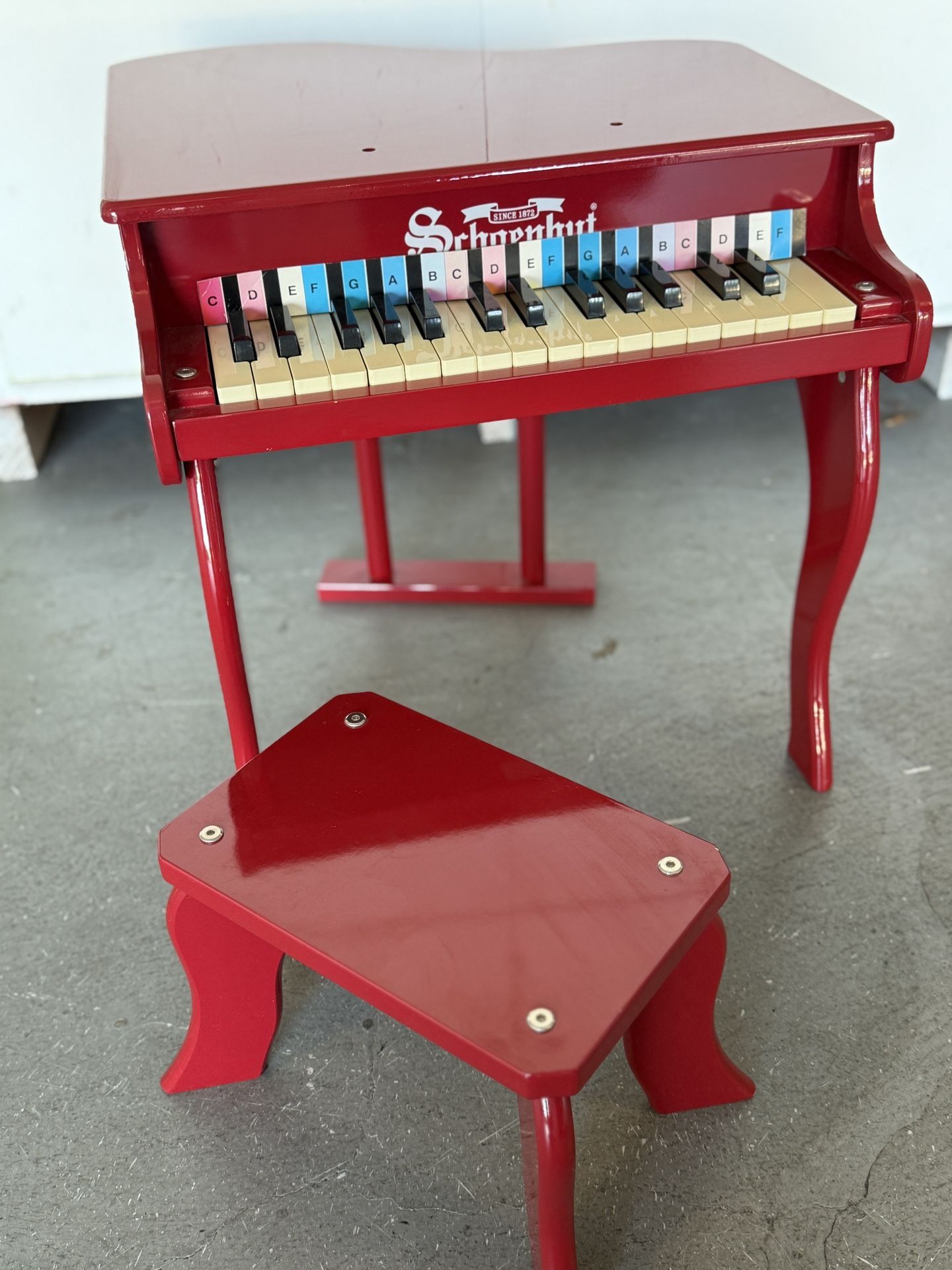 The Schoenhut piano from 1872 toy piano