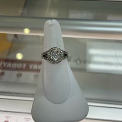 Ring 14k, W Diamonds, 5.8grms
