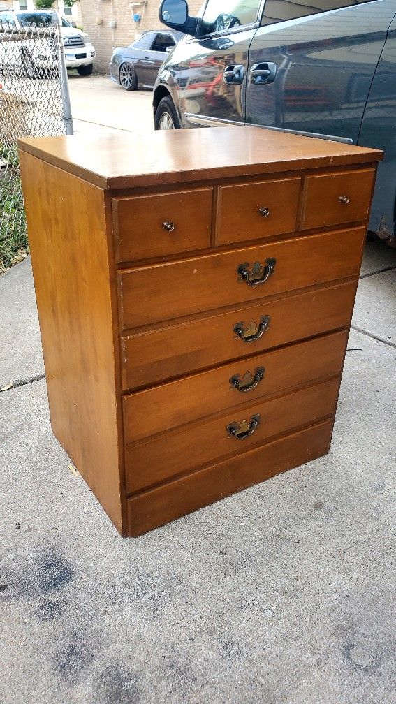 Dresser