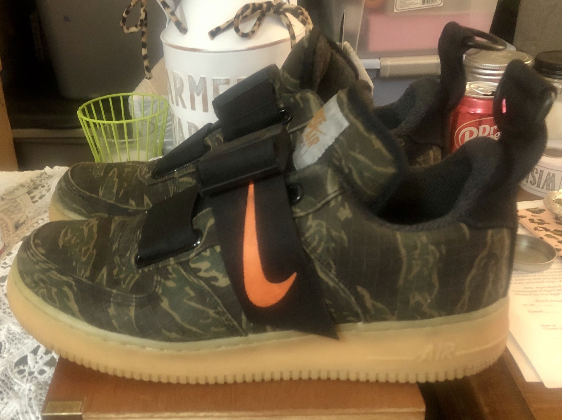 Camouflage Nike Air Force ones carhart edition