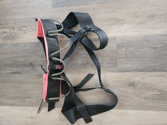  Black Diamond Womens medium Harnesses 