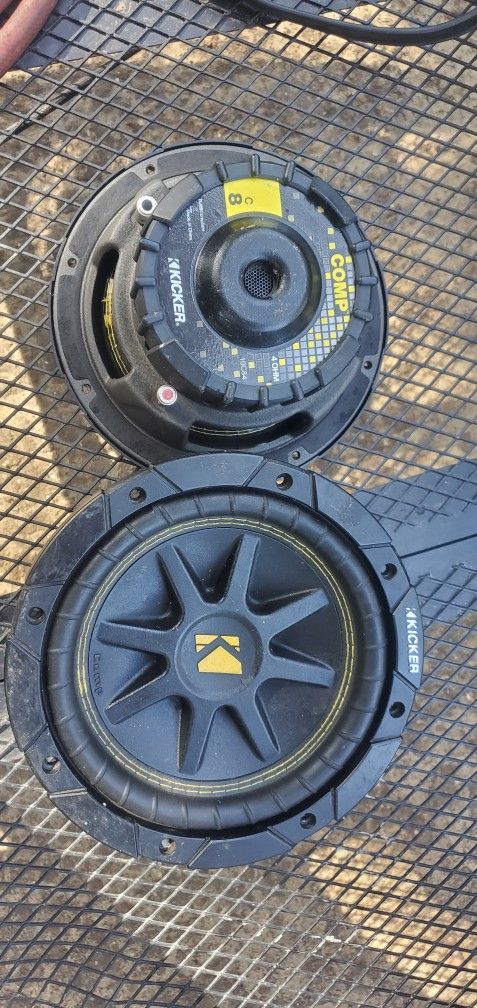 2 8" Kicker Comp Subwoofers and 2 amplifiers clarion marine 2ch and 4chGood Condition 