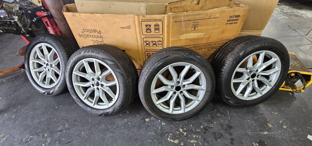 BMW Wheels 19x9 5x120 With Tires