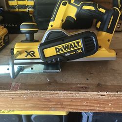 Dewalt 20V MAX XR Cordless Brushless 3-1/4 in. Planer (Tool Only