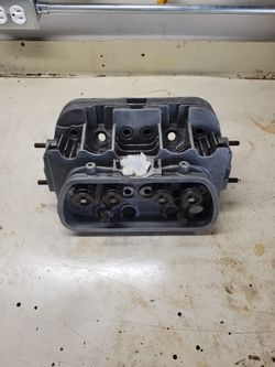 Vw Head 211.101.371A