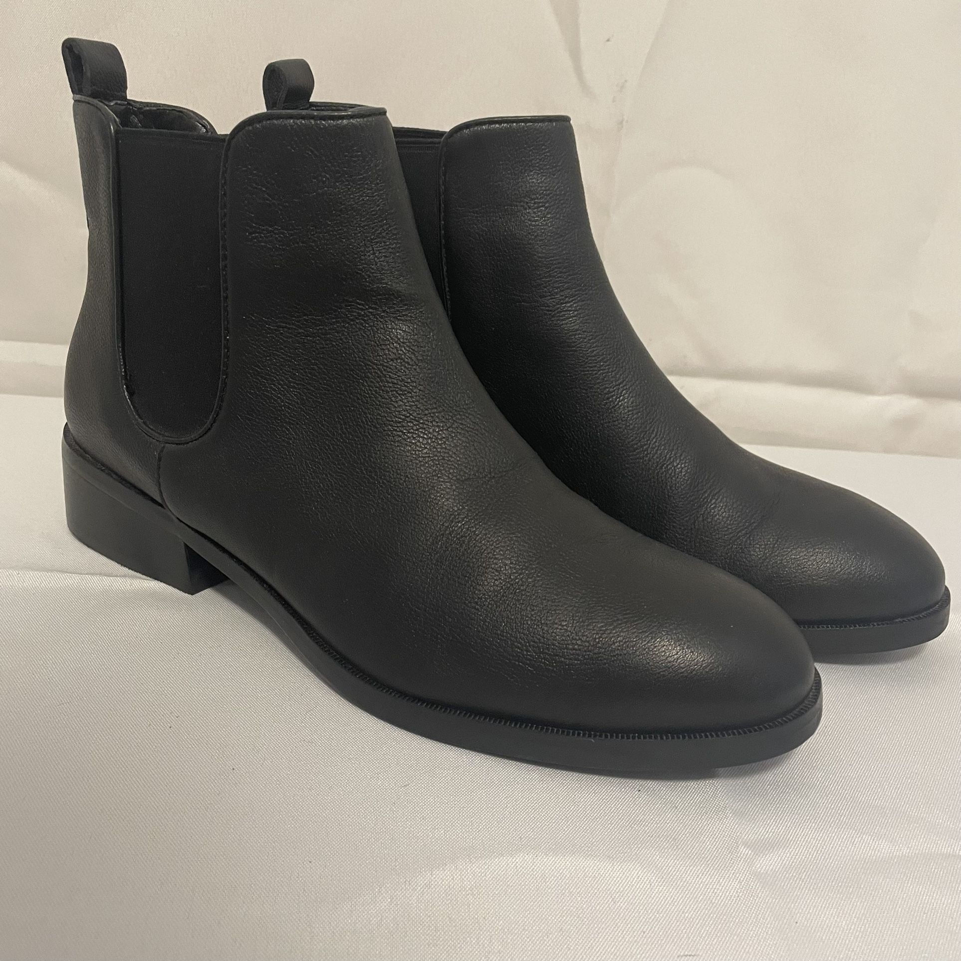 Cole Haan Black Leather Ankle Booties Low Block Heel Size 9