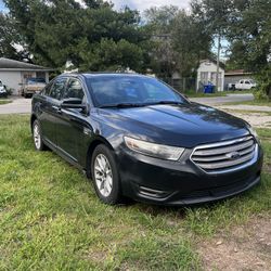 2013 Ford Taurus