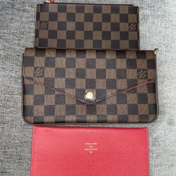 LV womens Clutch 