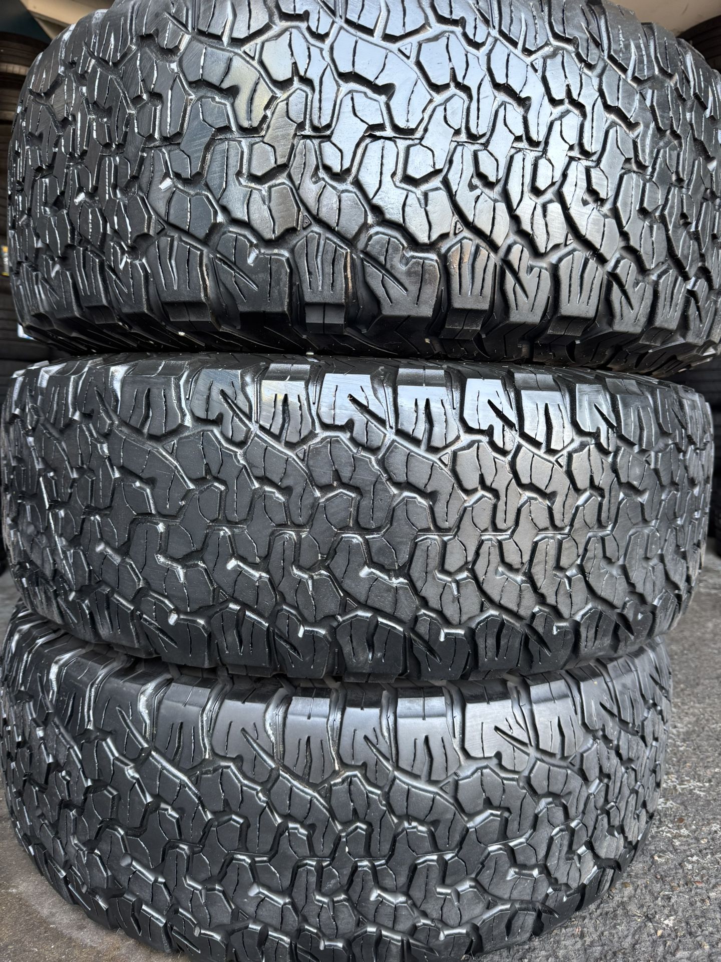 BFGoodrich 37X12.50R17LT (TIRE TRIO)