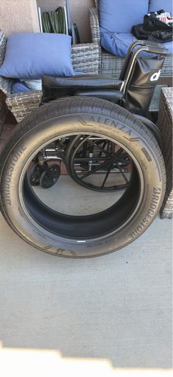 1 llanta Bridgestone 275/50/22