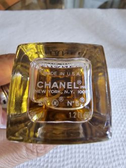 Chanel No 5 Eau De Toilette Spray - 1.2oz for Sale in Westbury, NY - OfferUp