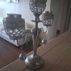 Free Candle Holder With 3 Candles