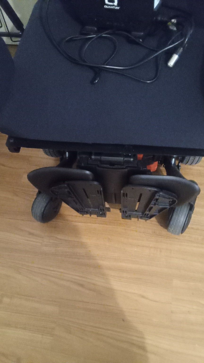 Quantum Heavy Duty, Power Tilt & Recline