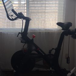 Exercise Bike Peloton 