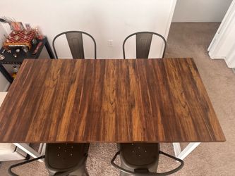 Dining table plus 4 chairs