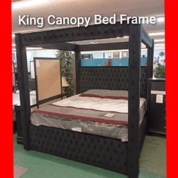 😍 King Canopy Bed Frame 