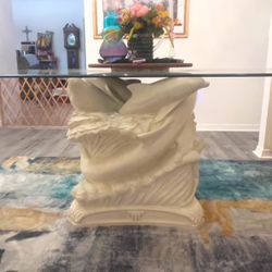 Cream Dolphin Furniture Set